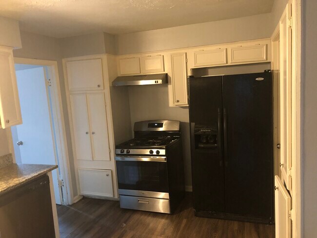 Building Photo - 10915 Gatlinburg Dr