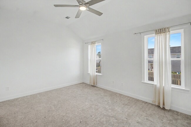 Building Photo - 248 Buckingham Dr