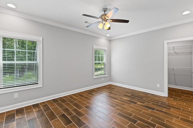 Building Photo - 806 Shell Toomer Pkwy