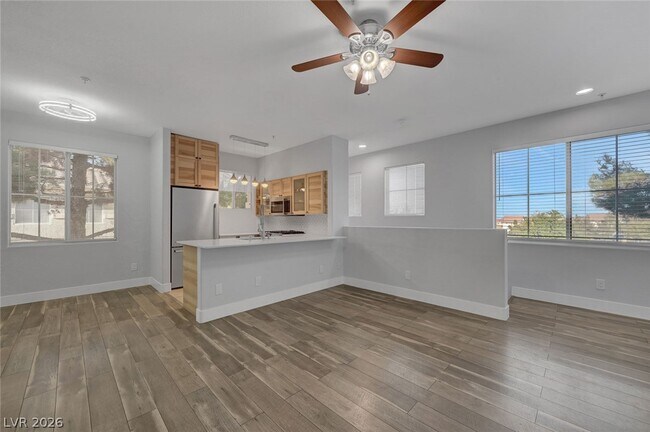 Building Photo - 9050 W Warm Springs Rd