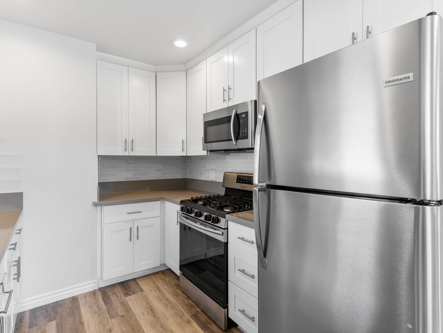 Building Photo - 1340 W Parade St