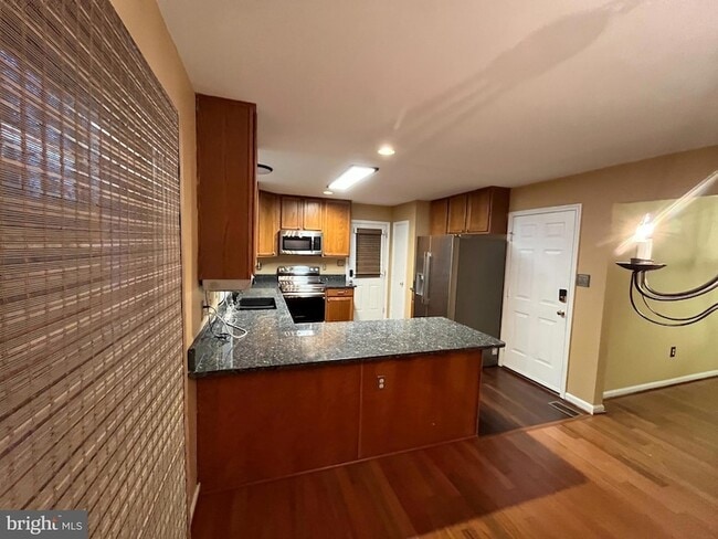 Building Photo - 16 Taber Ct