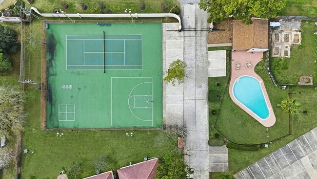 Building Photo - 43 Regency Pt