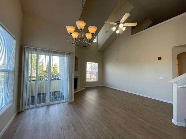 Building Photo - Vessona: Desirable Gated Community: 2bdrm 2bath with Loft!