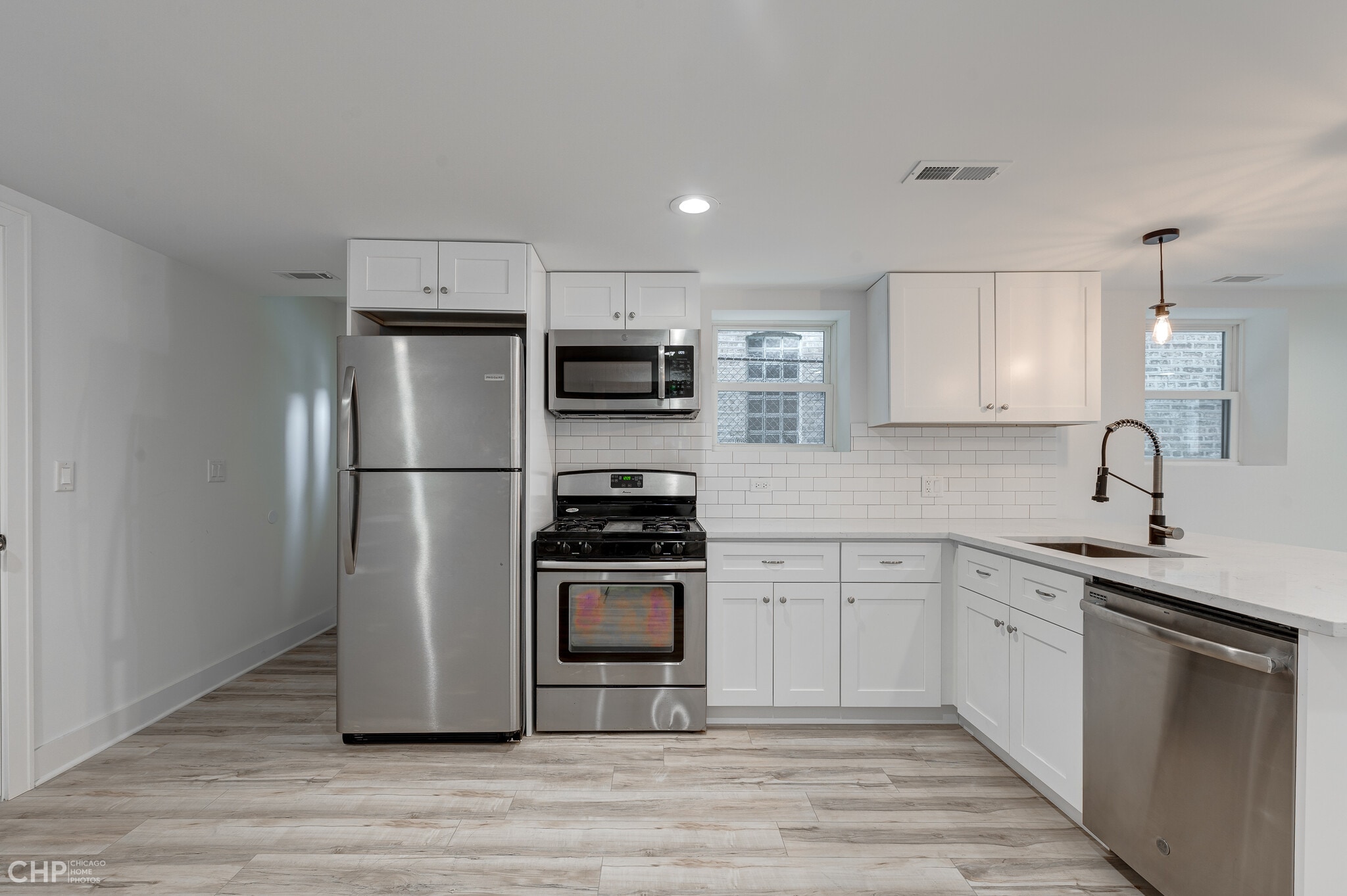 Building Photo - 4113 N Ashland Ave