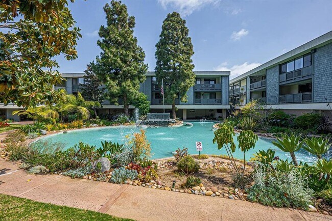 Building Photo - 1 bed/ 1 bath Point Loma condo close to the Bay & Liberty Station!
