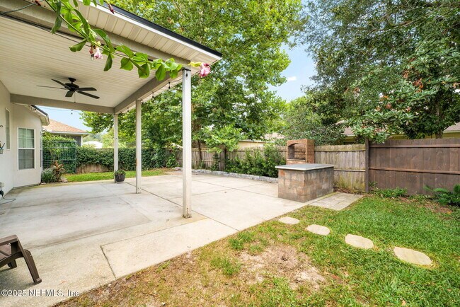 Building Photo - 721 Hazelmoor Ln