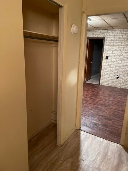 Building Photo - 1029 N 5th St