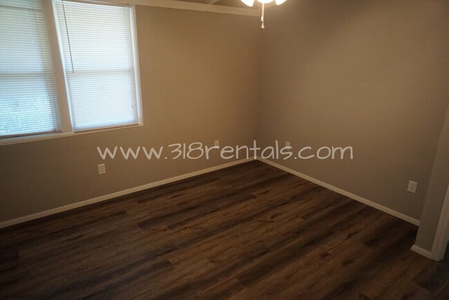 Building Photo - 948 Captain Shreve Dr