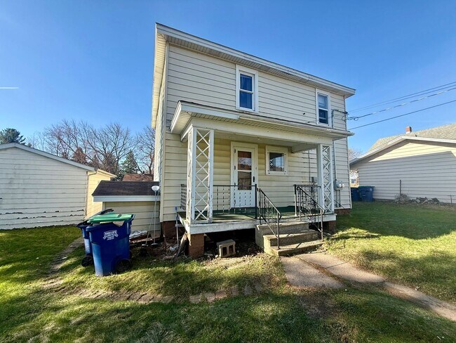 Building Photo - 110 Adrian St