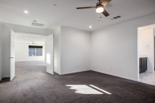 Building Photo - 4302 Eagle Island St