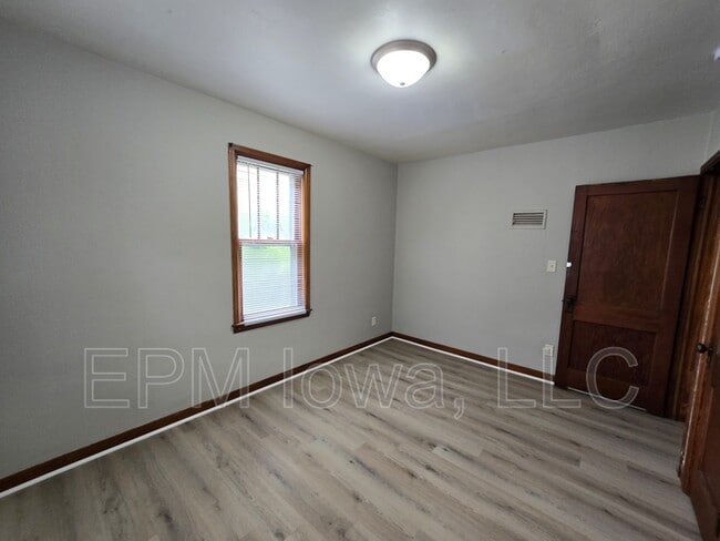 Building Photo - 1812 Logan Ave
