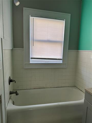 Building Photo - 608 N 23rd St