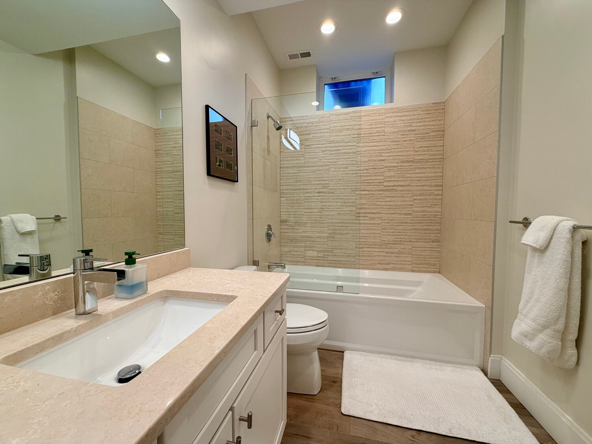 Building Photo - 13 Cottage Ave