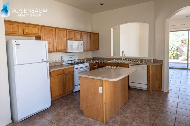 Building Photo - 5935 N Talbot Dr