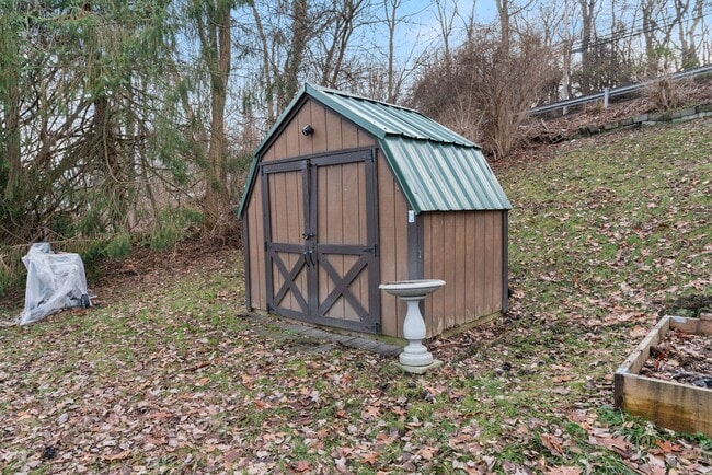 Building Photo - SCORE 50% OFF 1ST MONTH'S RENT IF SIGNED BY MARCH 6! Newly Renovated 3 Bedroom home in Bridgevill...