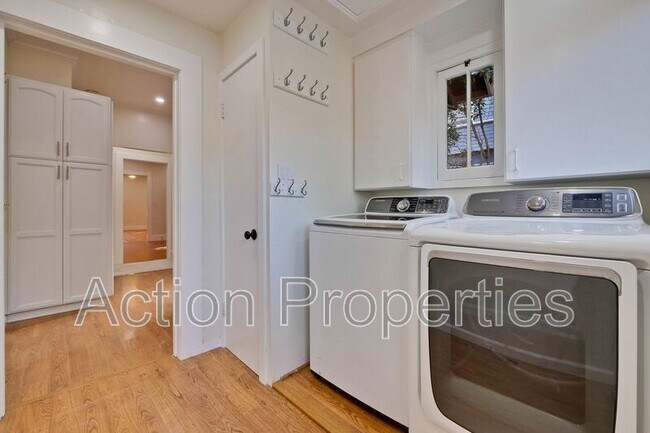 Building Photo - 315 Melville Ave