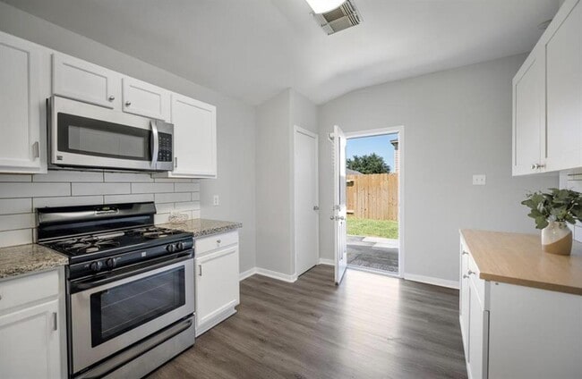 Building Photo - 18022 Riata Crossing Dr