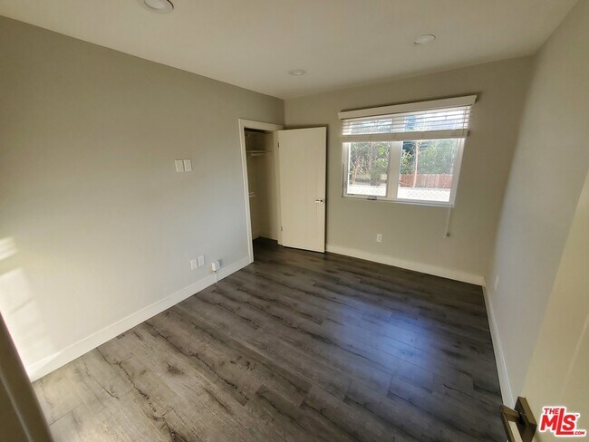 Building Photo - 3915 Brighton Ave
