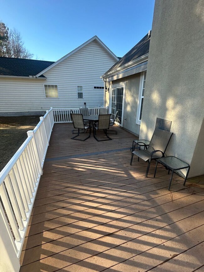 Building Photo - 4 BR, 2 BA unit in Wild Wing - Coming Soon!