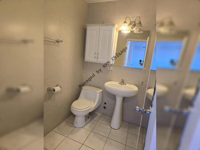 Building Photo - 1455 N Sandburg Terrace