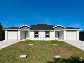 Building Photo - 10469 Port Everglades St