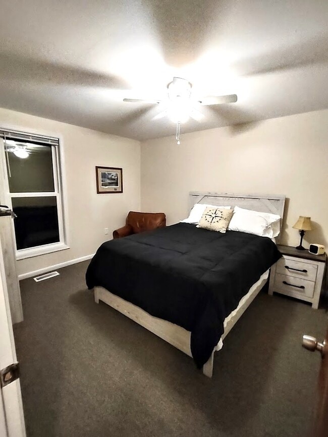 Building Photo - 2694 Jolly Rodger Dr