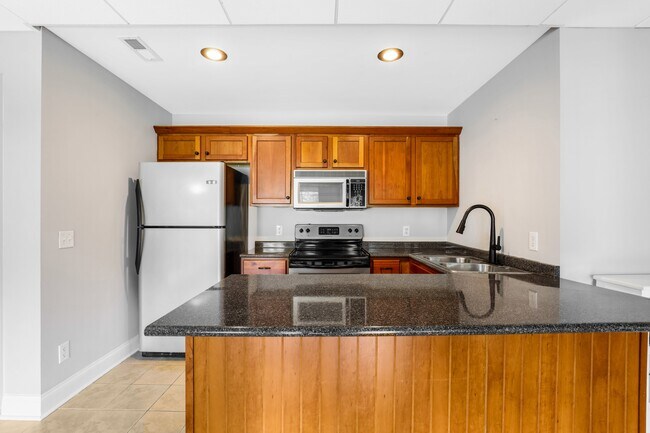 Building Photo - 6405 N Pinson Rd