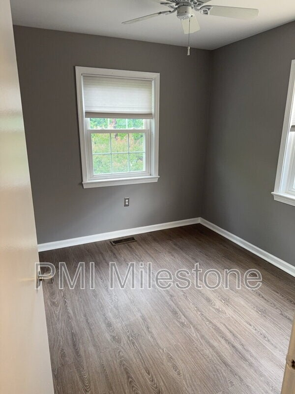 Building Photo - 749 Azalea Dr