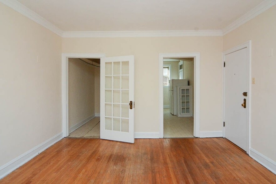 Building Photo - 4321 N Paulina St