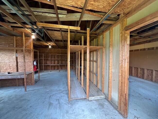 Building Photo - 2725 Greendale Ave