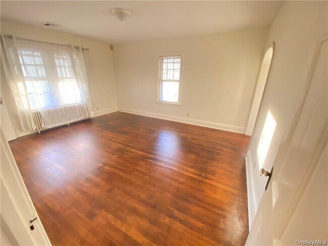 Building Photo - 130 NY-17K