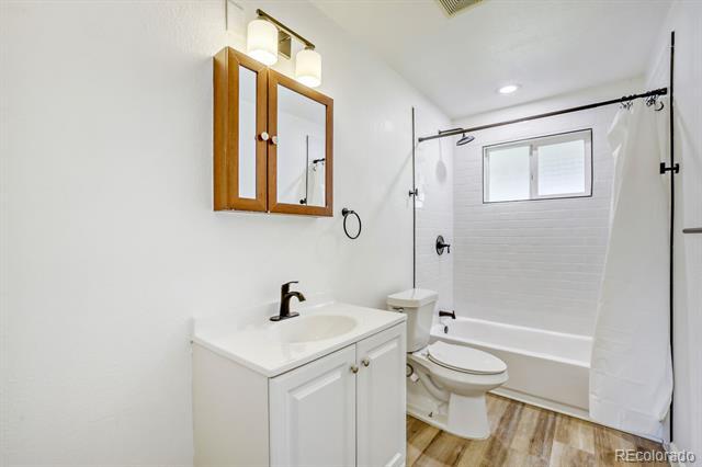 Building Photo - 1225 Xanadu St