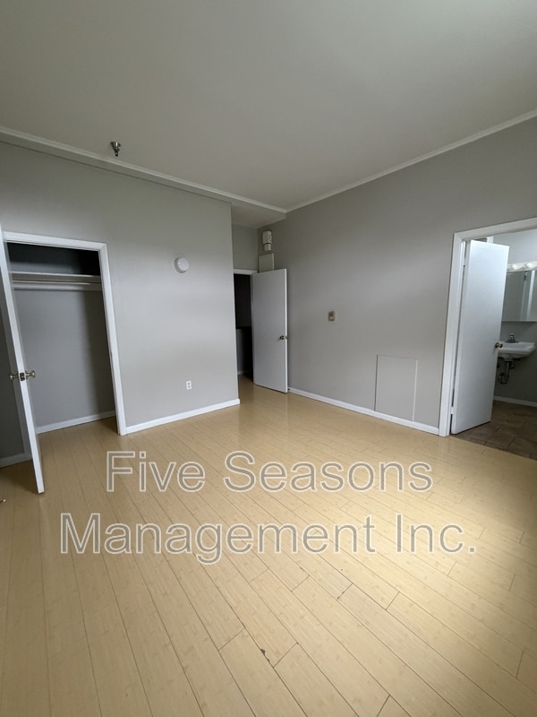 Building Photo - 194 North St