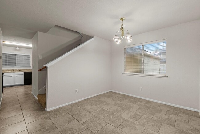 Building Photo - 1617 Nichole Woods Dr