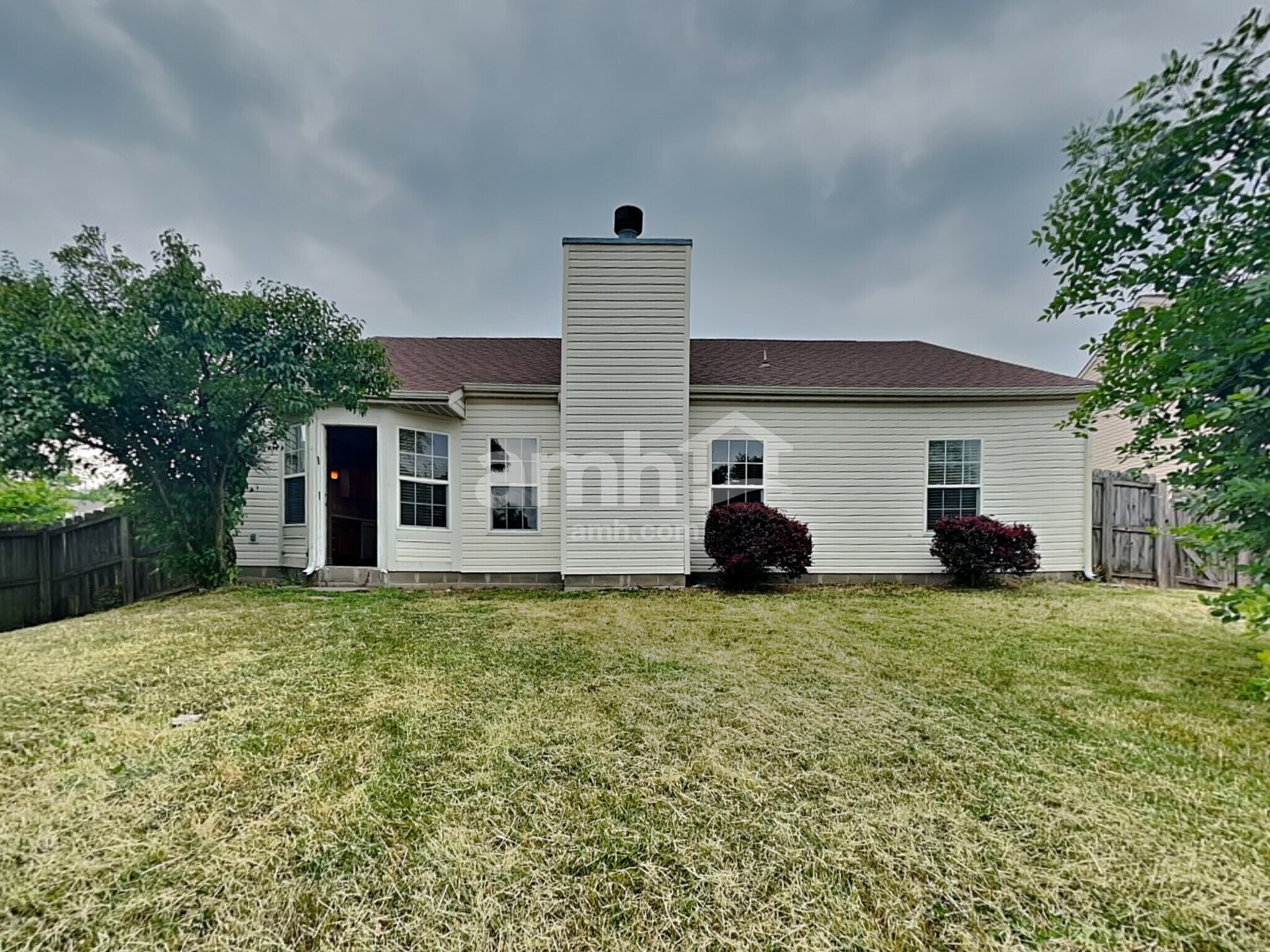 Building Photo - 3345 Crestwell Dr
