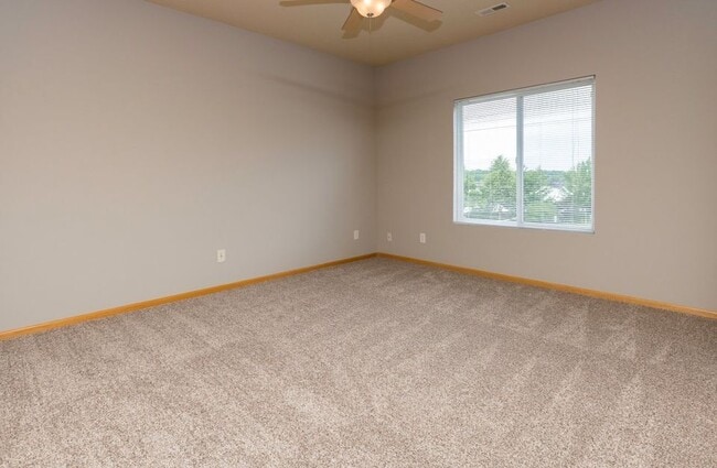 Building Photo - 1207 N 6th St