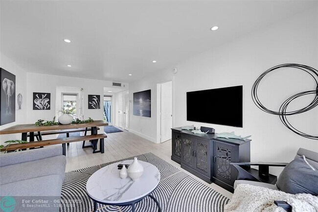 Primary Photo - 1461 S Ocean Blvd