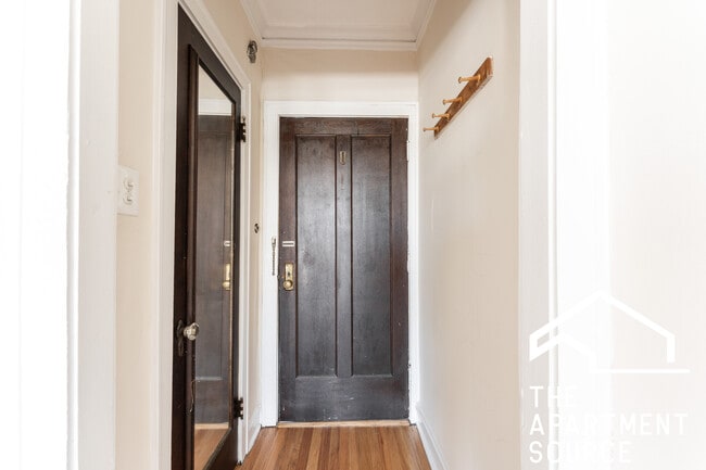 Building Photo - 2107 Grove Ave