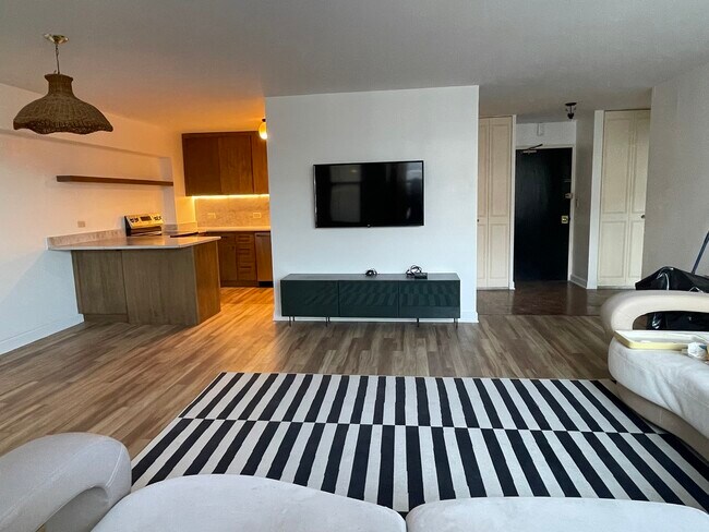 Building Photo - 4250 N Marine Dr