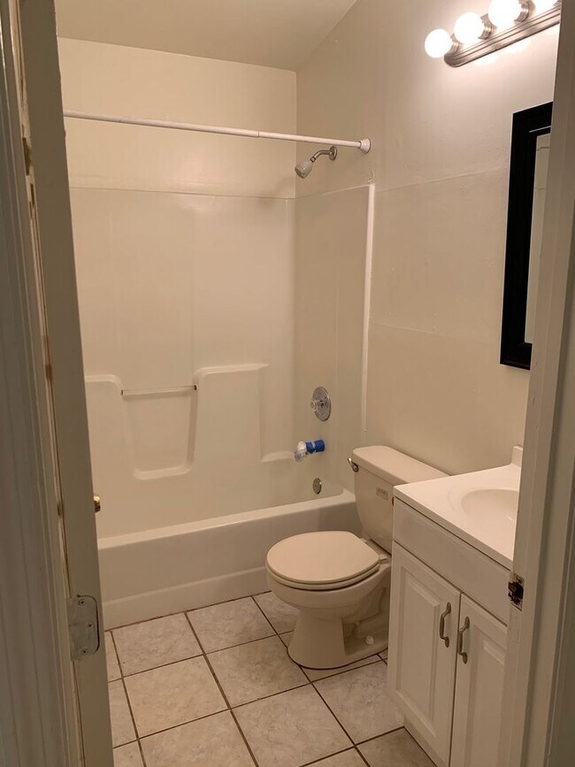 Building Photo - 1803 Atkamire Dr