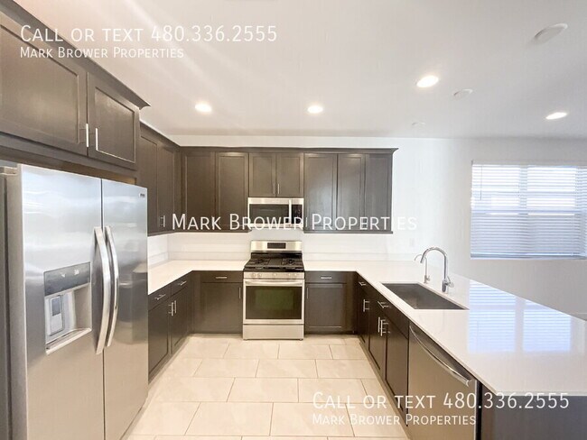 Building Photo - 4119 E Sagebrush St