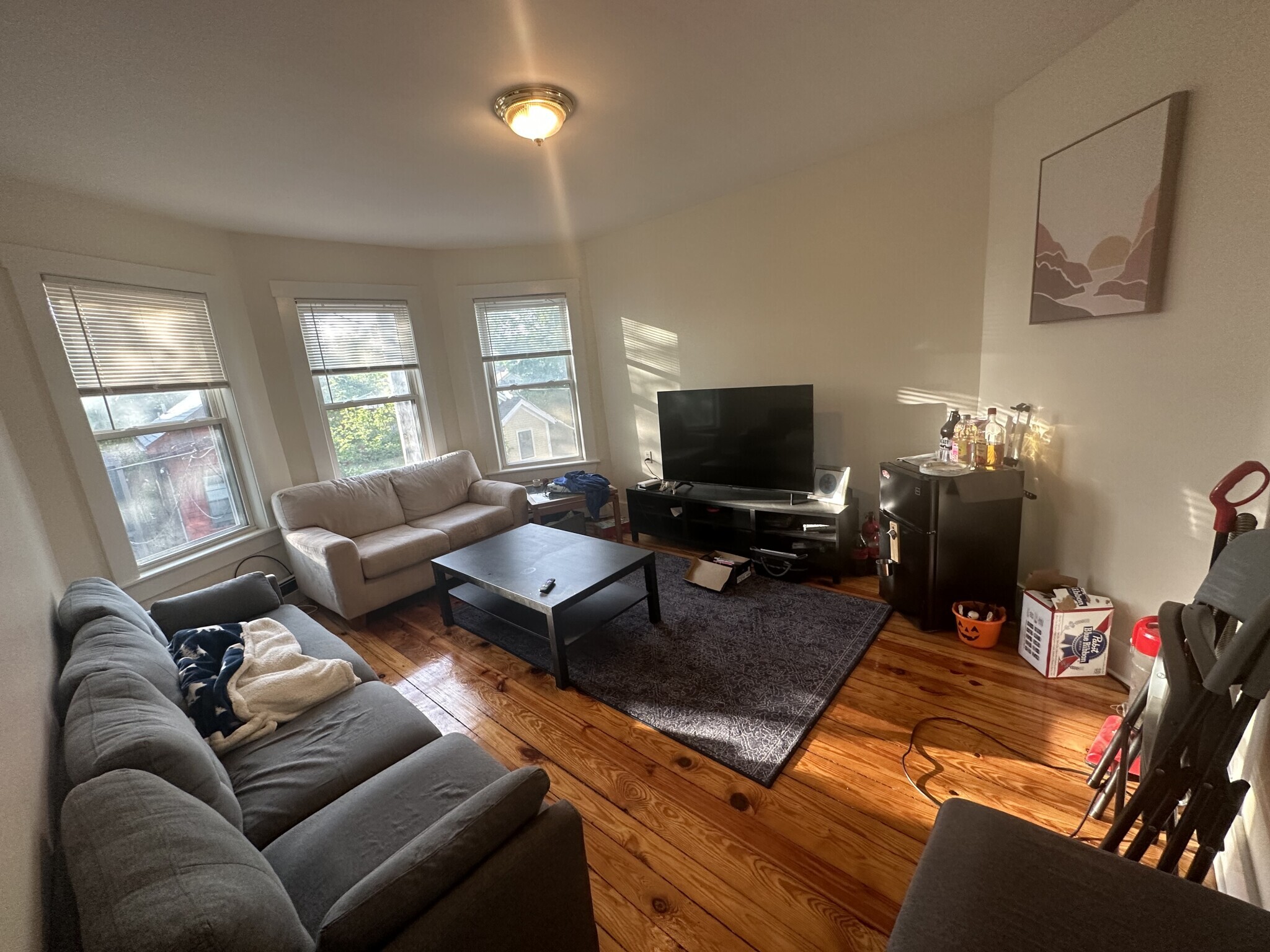 Apt 3 - 64 Pleasant St