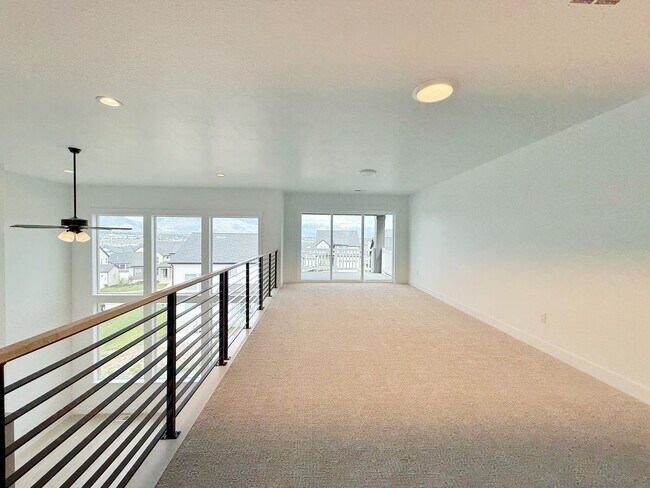 Building Photo - Beautiful 6Bd Home in Gardner Point Lehi Community!