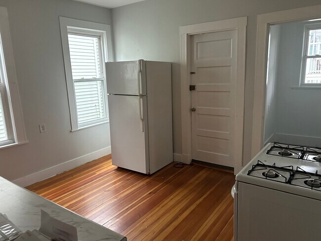 Building Photo - 110 Norton St