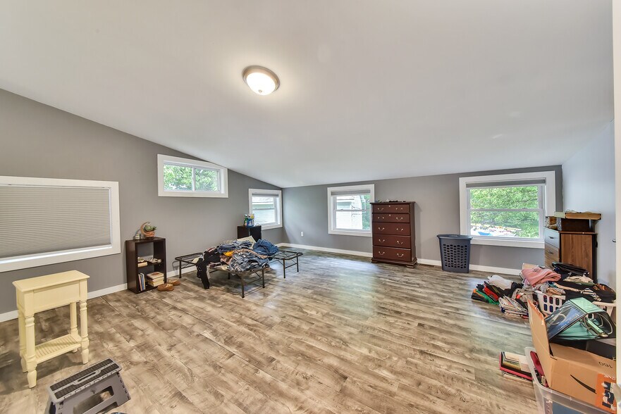 Building Photo - 25 Juneberry Ln