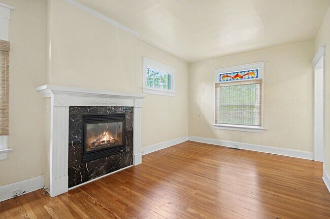 Building Photo - Beautifully Preserved Englewood Home with Fenced Backyard