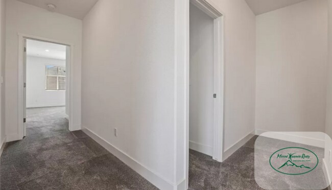Building Photo - CORNER LOT - Beautiful 5-Bedroom Home for Rent in North Merced!