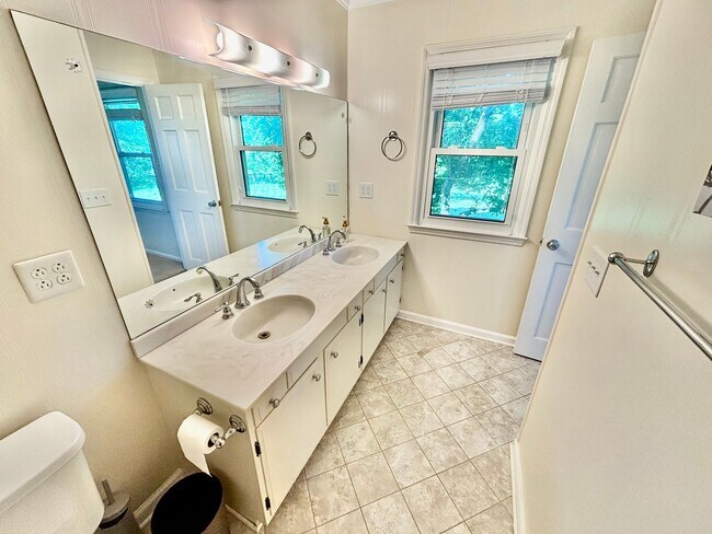 Building Photo - Escape to Luxury: Your Private Oasis on a ...