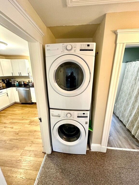 Building Photo - 156 Main St